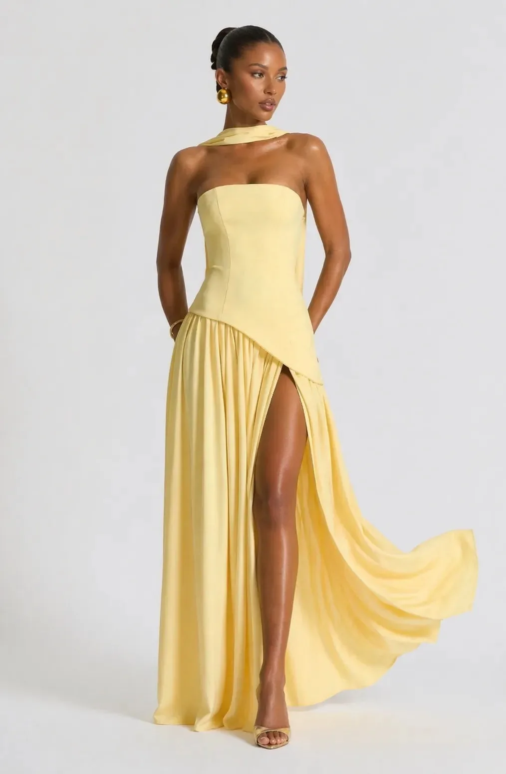 Robe jaune fluide Aloviya